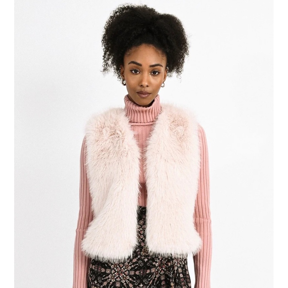 NWT Molly Bracken Pink Faux Fur Woven Sleeveless Vest, Size XS